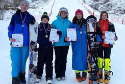 Наши юные сноубордисты открыли сезон сразу 4 медалями На Всероссийских соревнованиях и Кубке России! А сегодня, Смоленцова Полина с бронзой! ⠀